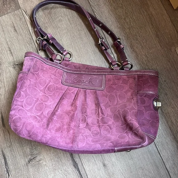 Coach shoulder bag - Picture 1 of 4